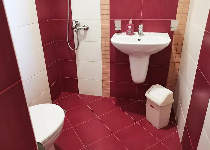 4 Seasons Apartments, A2